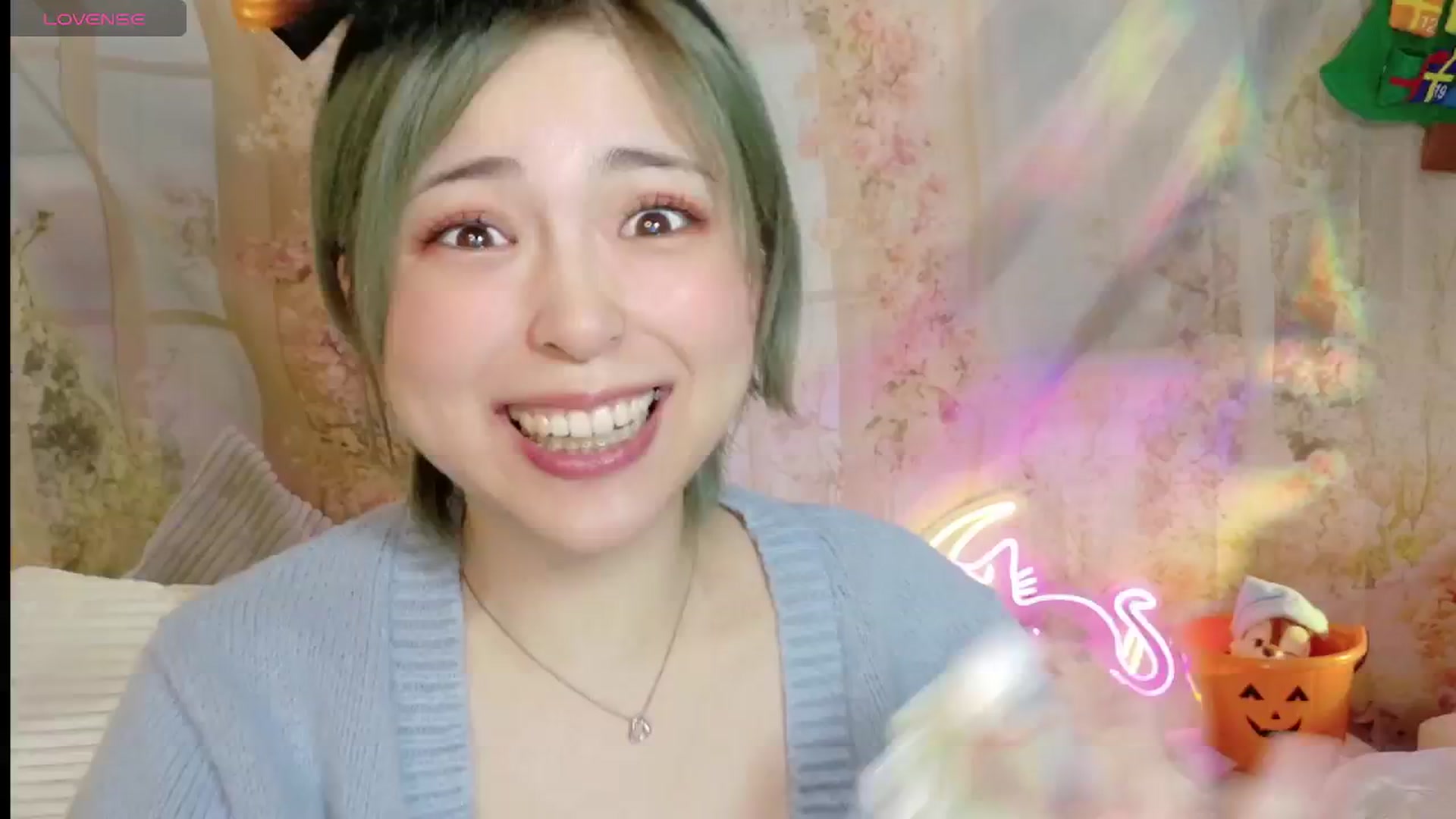 Gallery image thumbnail from Tsu_mu_gi_526's myfreecams stream on, 10/10/2025, 19:07 image 1 of 20