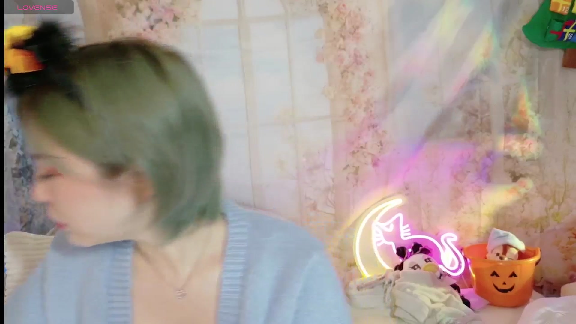 Gallery image thumbnail from Tsu_mu_gi_526's myfreecams stream on, 10/10/2025, 19:07 image 10 of 20