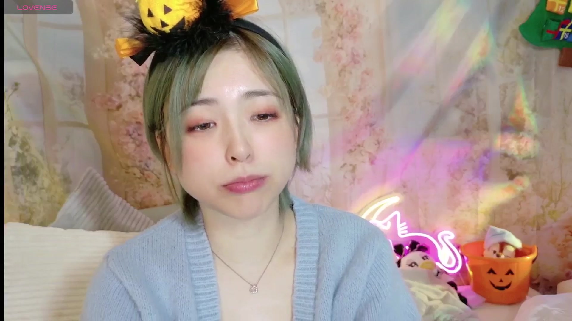 Gallery image thumbnail from Tsu_mu_gi_526's myfreecams stream on, 10/10/2025, 19:07 image 4 of 20