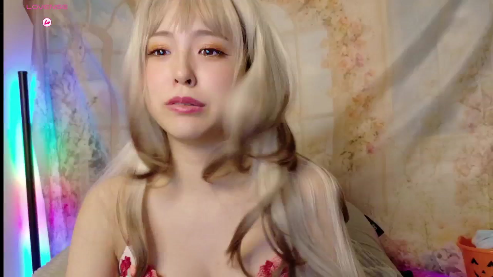 Gallery image thumbnail from Tsu_mu_gi_526's myfreecams stream on, 10/16/2025, 17:42 image 6 of 20