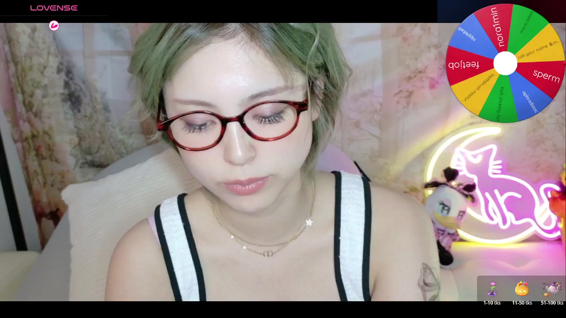 Gallery image thumbnail from Tsu_mu_gi_526's myfreecams stream on, 10/20/2025, 10:54 image 17 of 20