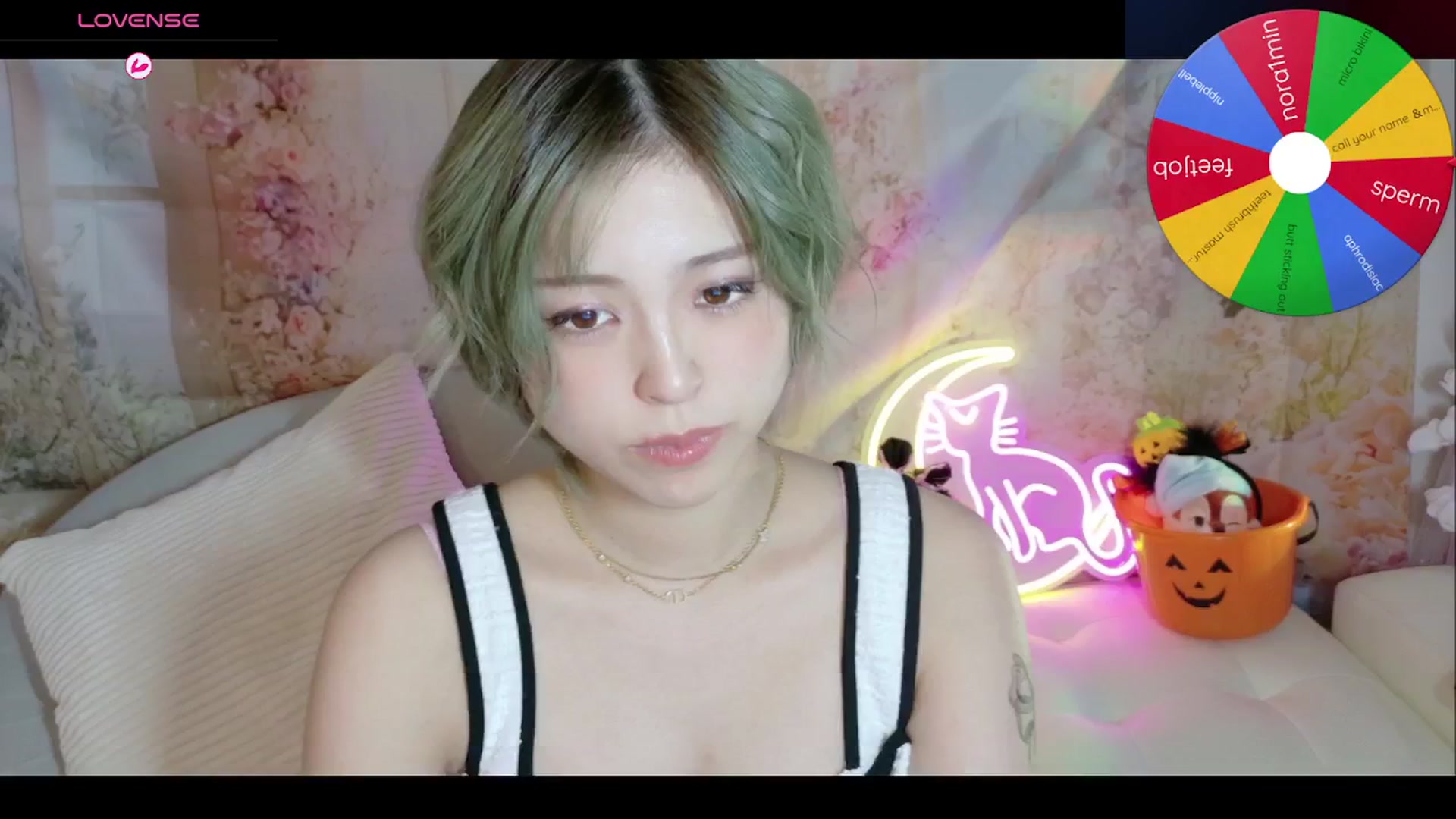 Gallery image thumbnail from Tsu_mu_gi_526's myfreecams stream on, 10/20/2025, 10:54 image 4 of 20