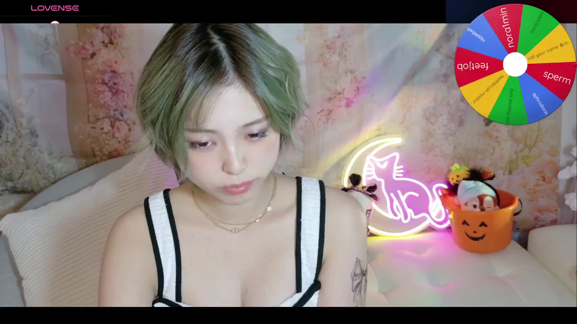 Gallery image thumbnail from Tsu_mu_gi_526's myfreecams stream on, 10/20/2025, 10:54 image 3 of 20
