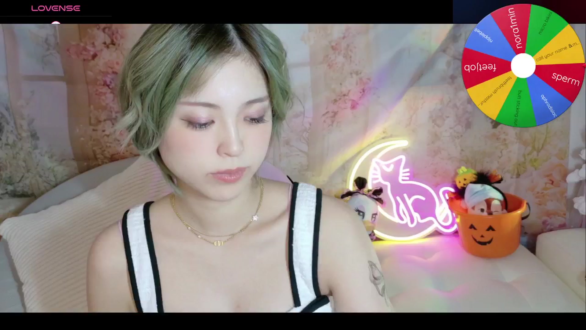 Gallery image thumbnail from Tsu_mu_gi_526's myfreecams stream on, 10/20/2025, 10:54 image 2 of 20
