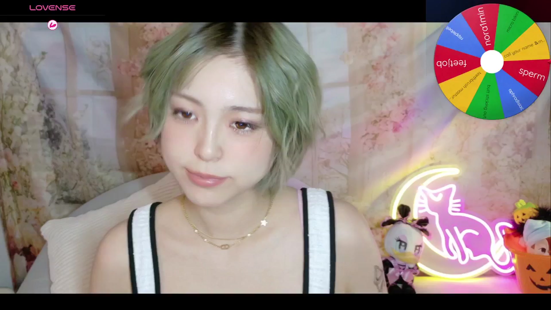 Gallery image thumbnail from Tsu_mu_gi_526's myfreecams stream on, 10/20/2025, 10:54 image 7 of 20