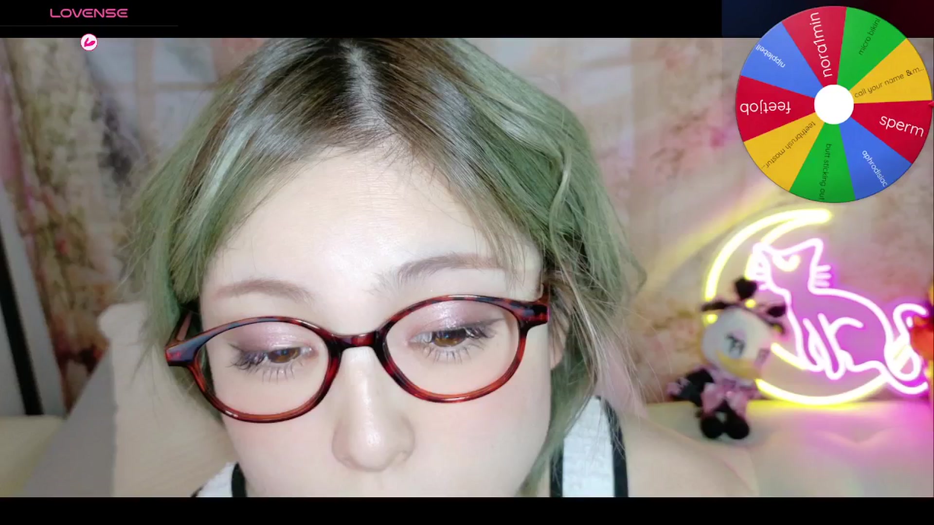 Gallery image thumbnail from Tsu_mu_gi_526's myfreecams stream on, 10/20/2025, 10:54 image 13 of 20