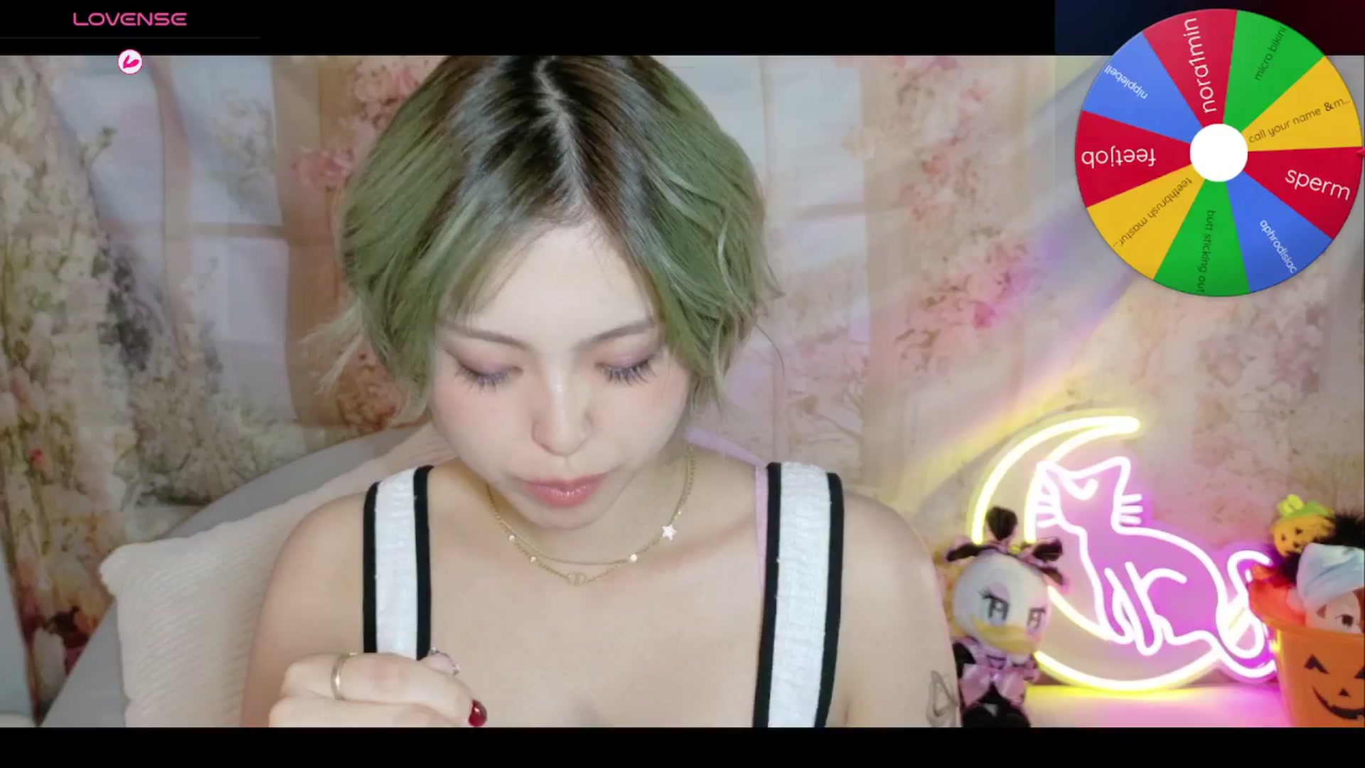Gallery image thumbnail from Tsu_mu_gi_526's myfreecams stream on, 10/20/2025, 10:54 image 6 of 20