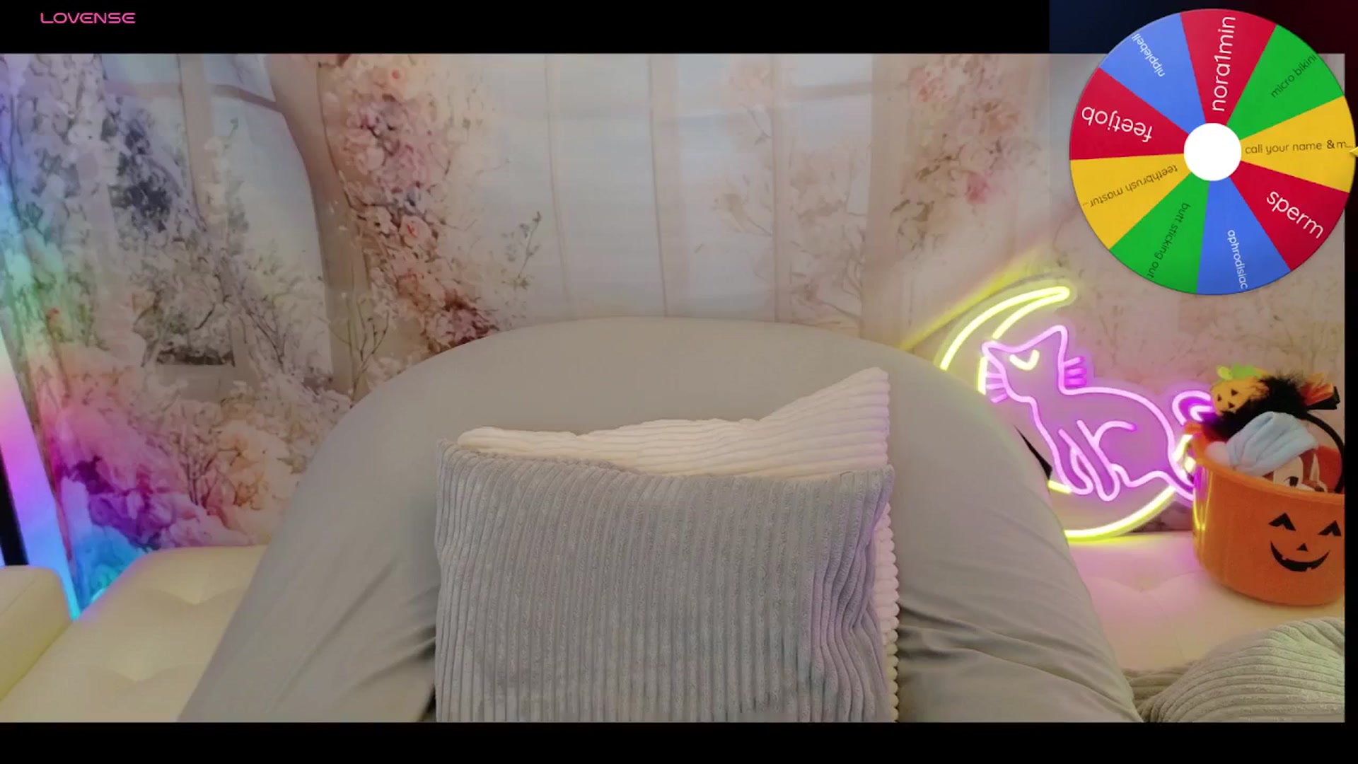 Gallery image thumbnail from Tsu_mu_gi_526's myfreecams stream on, 10/24/2025, 05:36 image 1 of 20