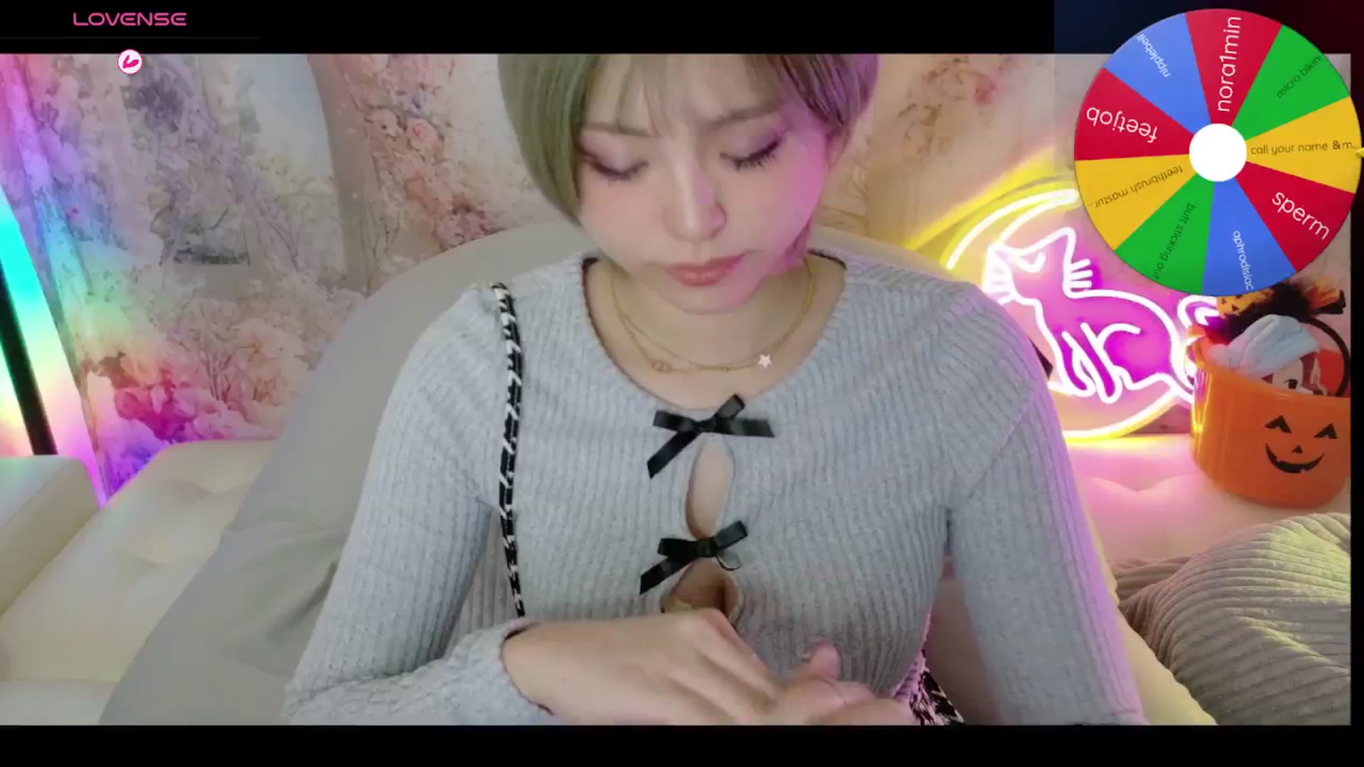 Gallery image thumbnail from Tsu_mu_gi_526's myfreecams stream on, 10/24/2025, 05:36 image 5 of 20