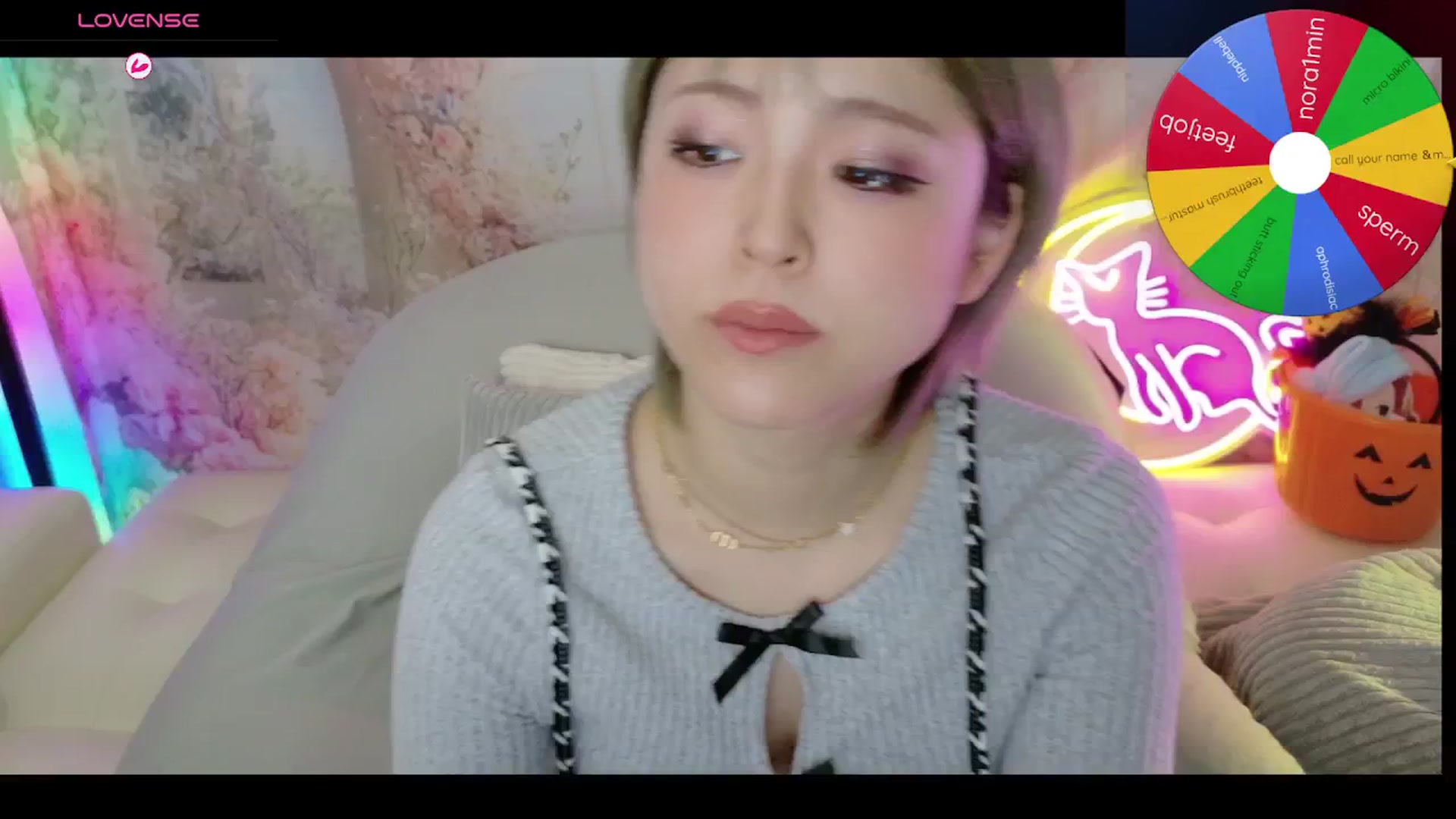 Gallery image thumbnail from Tsu_mu_gi_526's myfreecams stream on, 10/24/2025, 05:36 image 8 of 20