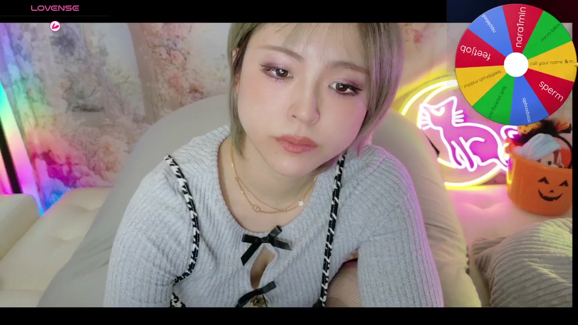 Gallery image thumbnail from Tsu_mu_gi_526's myfreecams stream on, 10/24/2025, 05:36 image 12 of 20