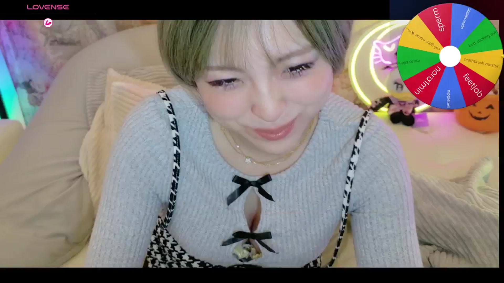 Gallery image thumbnail from Tsu_mu_gi_526's myfreecams stream on, 10/24/2025, 12:01 image 1 of 20