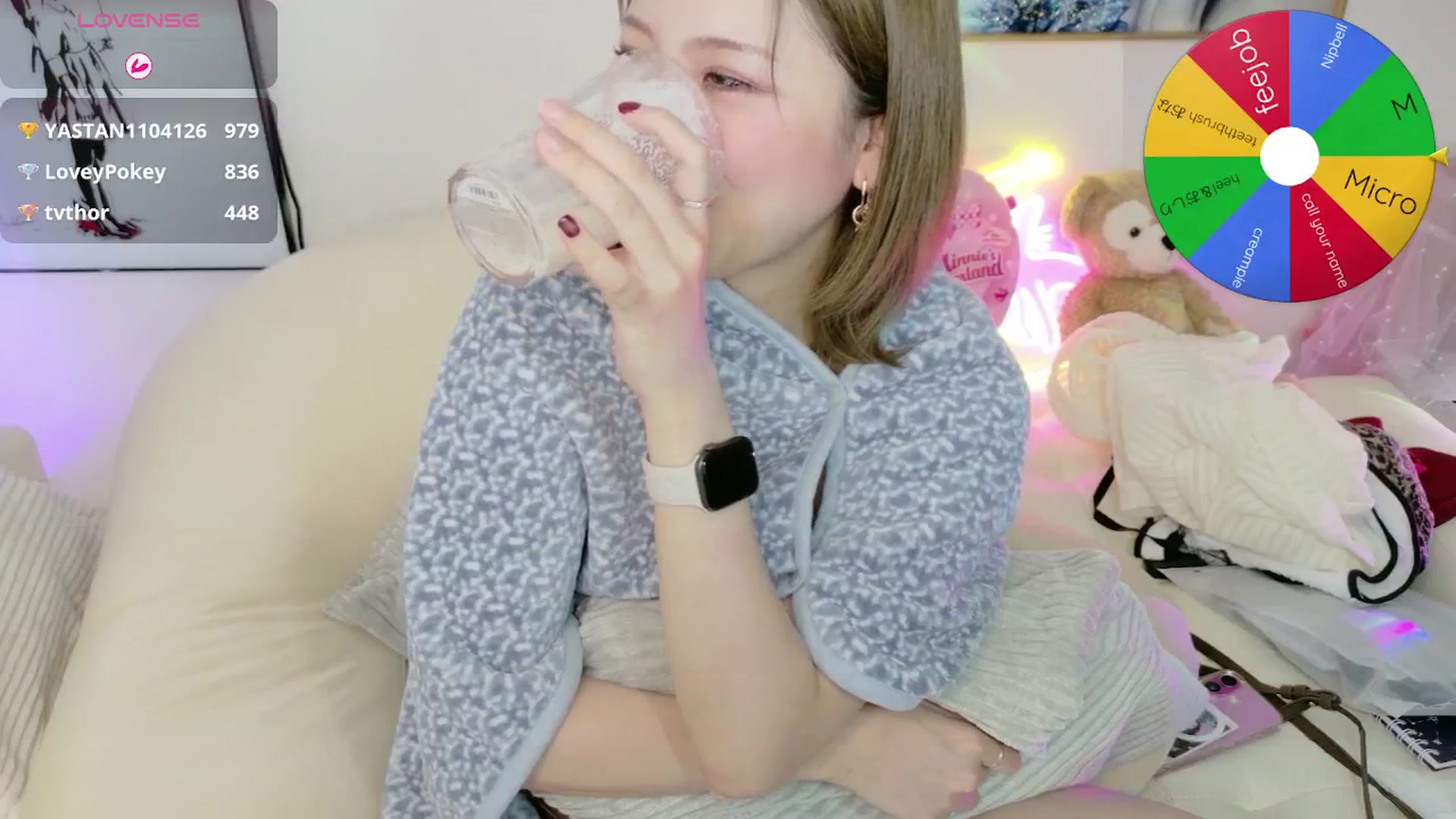 Gallery image thumbnail from Tsu_mu_gi_526's myfreecams stream on, 04/25/2026, 24:48 image 19 of 20