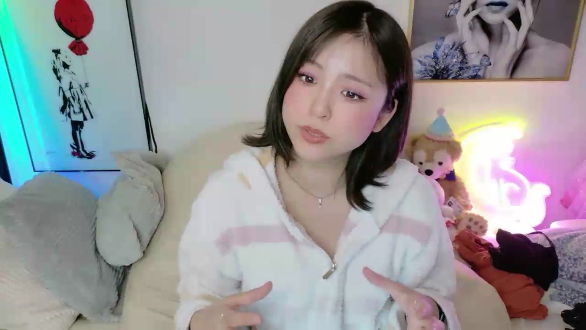 Gallery image thumbnail from Tsu_mu_gi_526's myfreecams stream on, 05/24/2026, 12:49 image 5 of 20