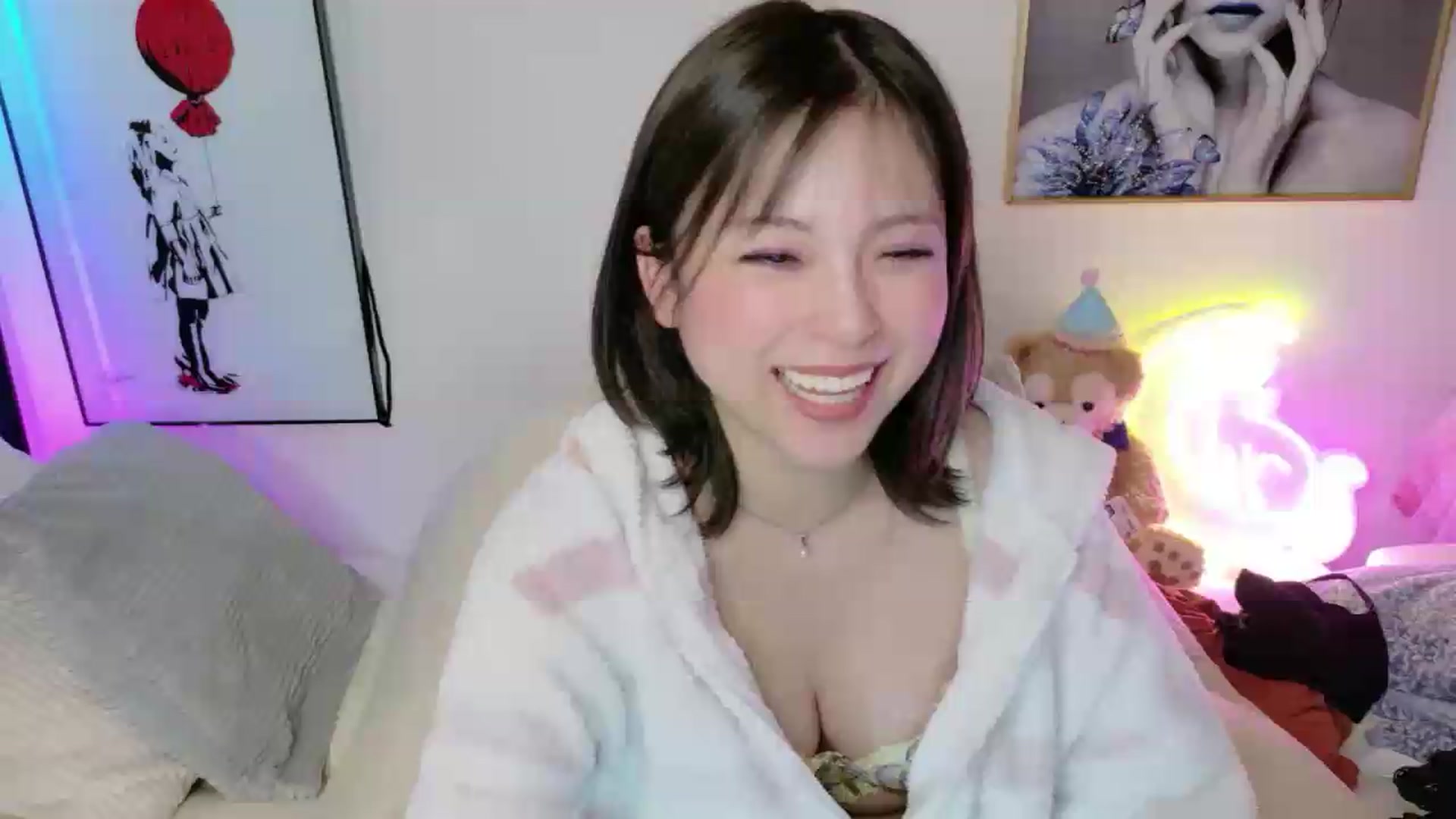Gallery image thumbnail from Tsu_mu_gi_526's myfreecams stream on, 05/24/2026, 12:49 image 8 of 20