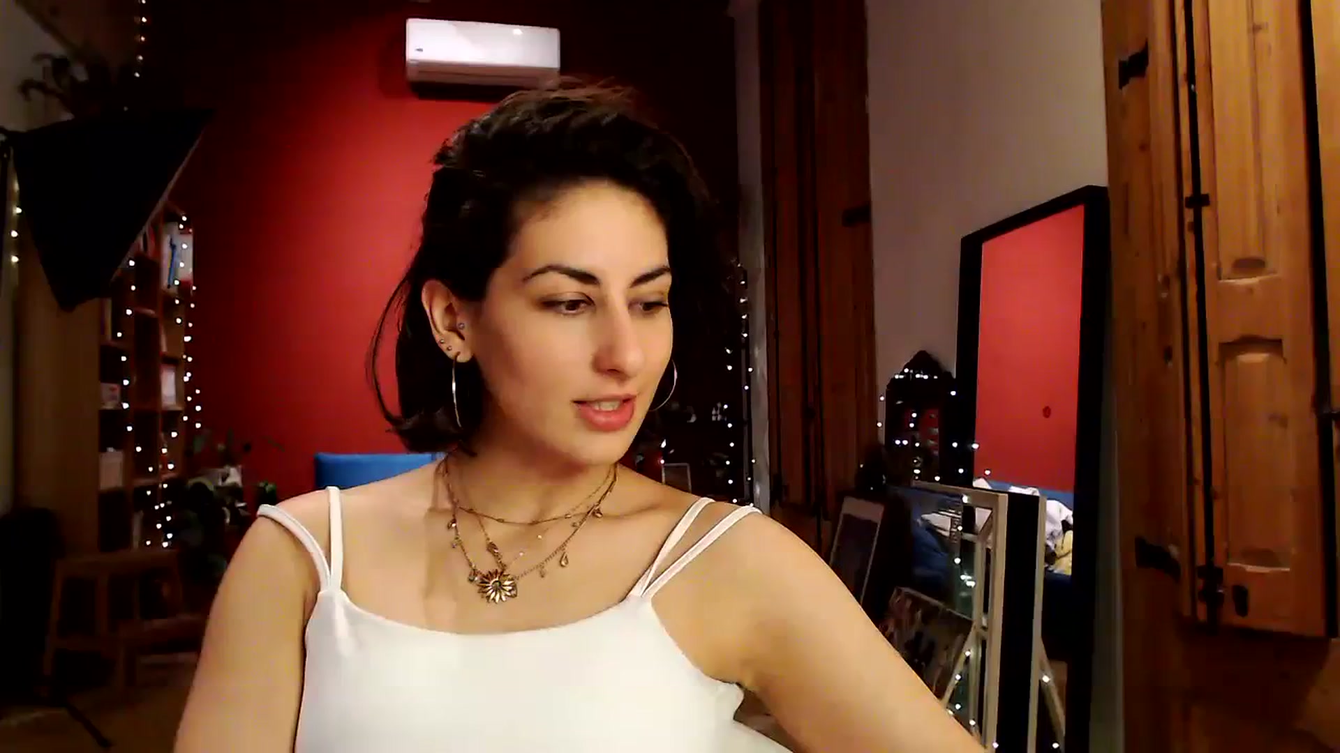Gallery image thumbnail from TulaLulaVida's myfreecams stream on, 02/28/2024, 21:10 image 1 of 20