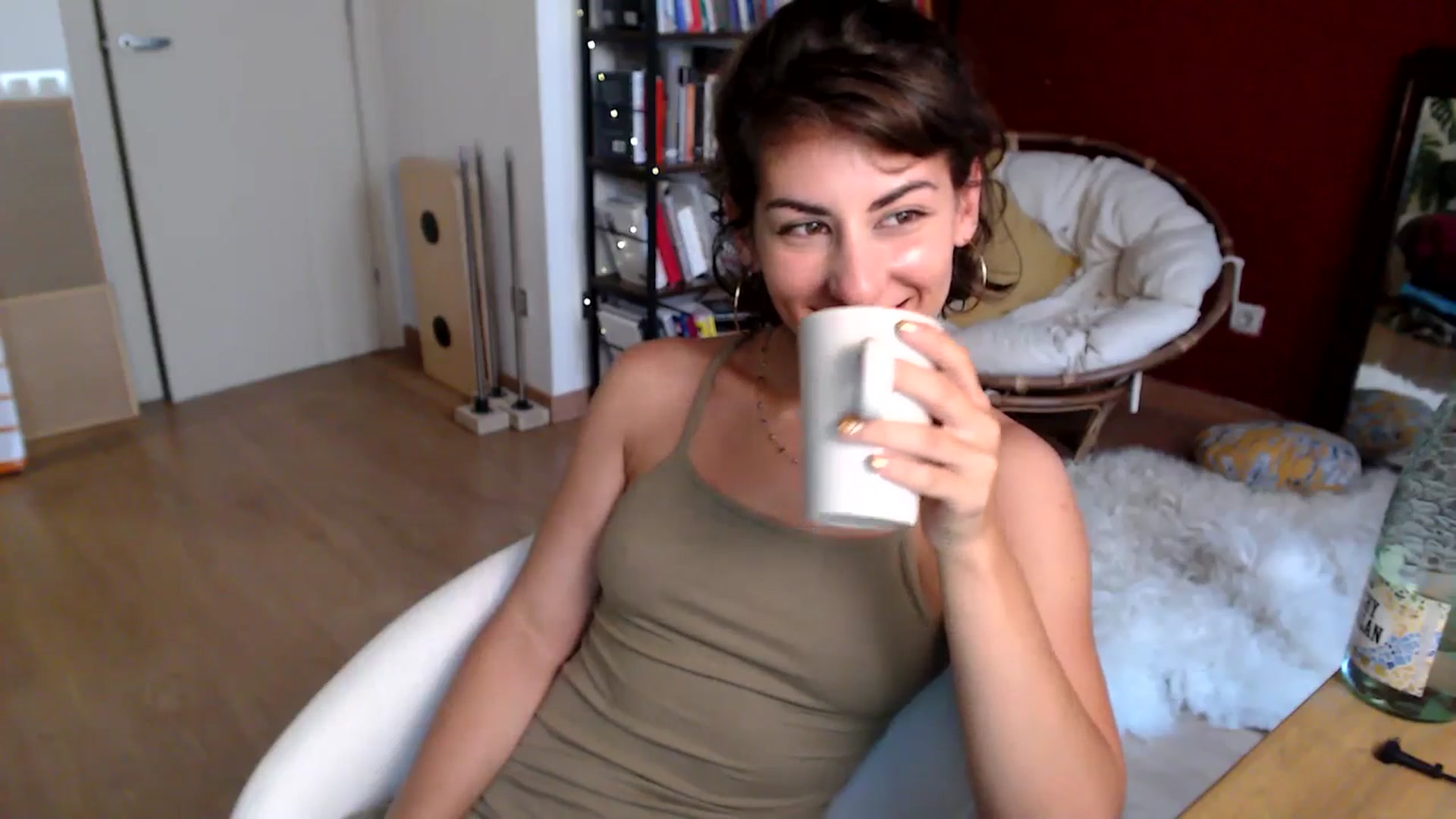 Gallery image thumbnail from TulaLulaVida's myfreecams stream on, 07/31/2025, 16:40 image 14 of 20