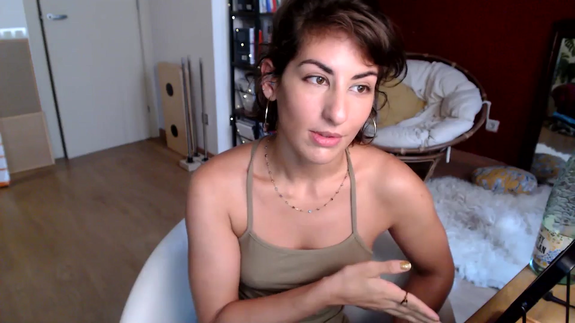 Gallery image thumbnail from TulaLulaVida's myfreecams stream on, 07/31/2025, 16:40 image 15 of 20