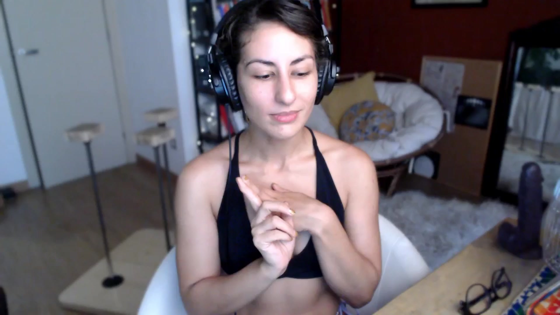 Gallery image thumbnail from TulaLulaVida's myfreecams stream on, 08/07/2025, 18:54 image 1 of 20