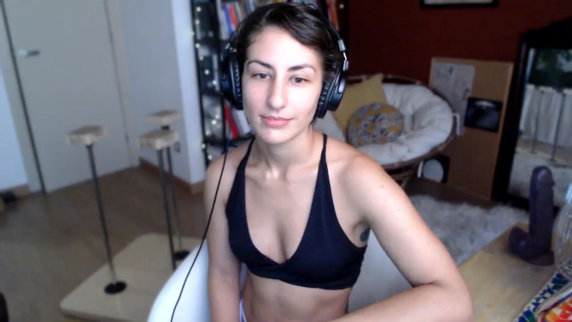Gallery image thumbnail from TulaLulaVida's myfreecams stream on, 08/07/2025, 18:54 image 13 of 20
