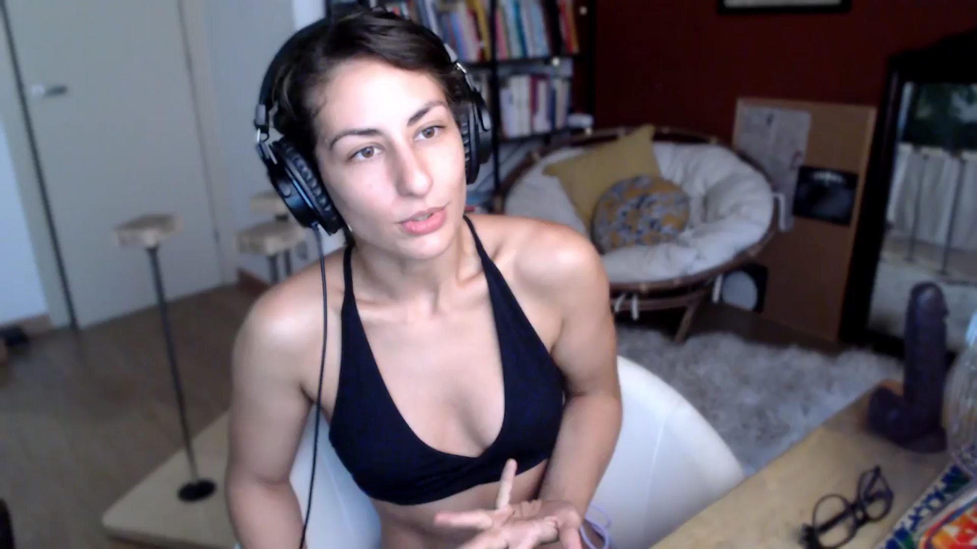 Gallery image thumbnail from TulaLulaVida's myfreecams stream on, 08/07/2025, 18:54 image 3 of 20