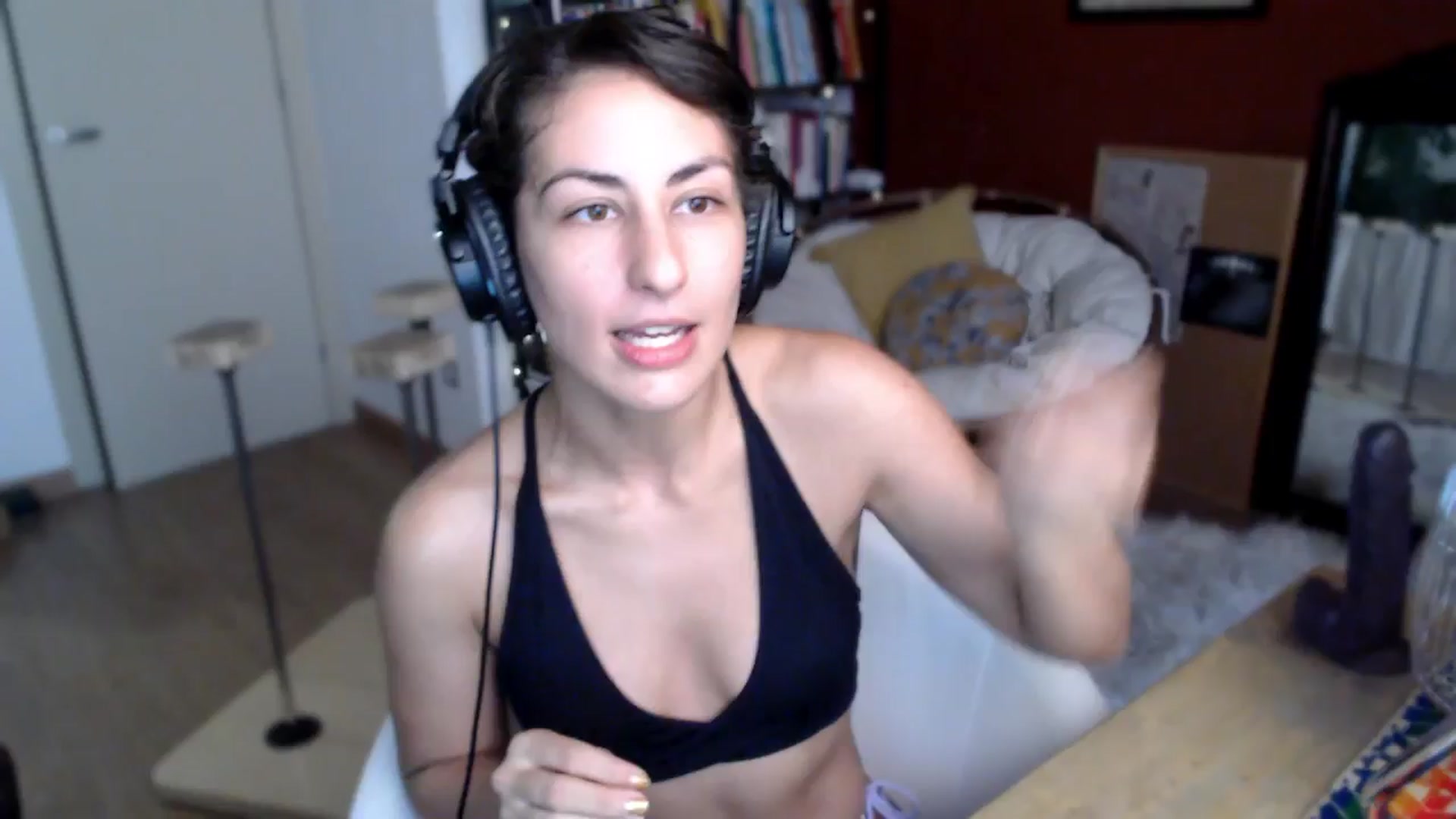 Gallery image thumbnail from TulaLulaVida's myfreecams stream on, 08/07/2025, 18:54 image 7 of 20