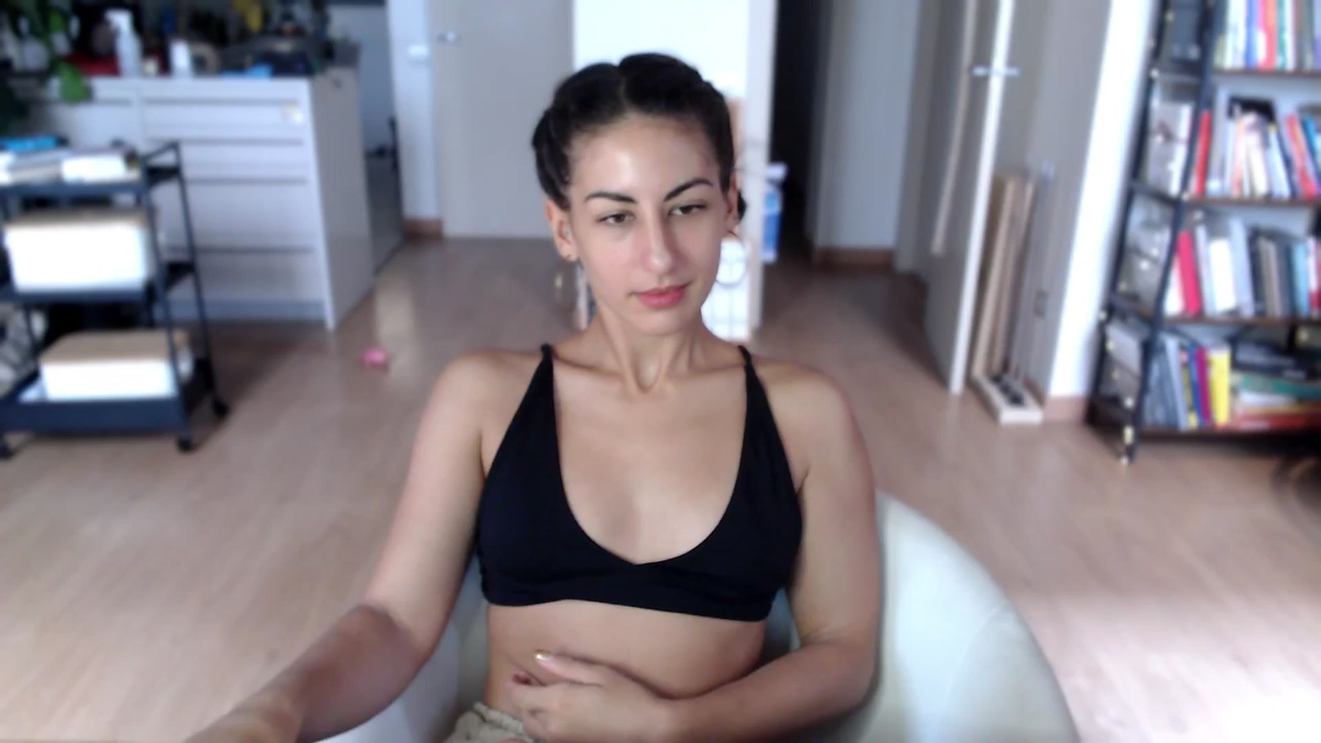 Gallery image thumbnail from TulaLulaVida's myfreecams stream on, 08/19/2025, 15:11 image 1 of 20