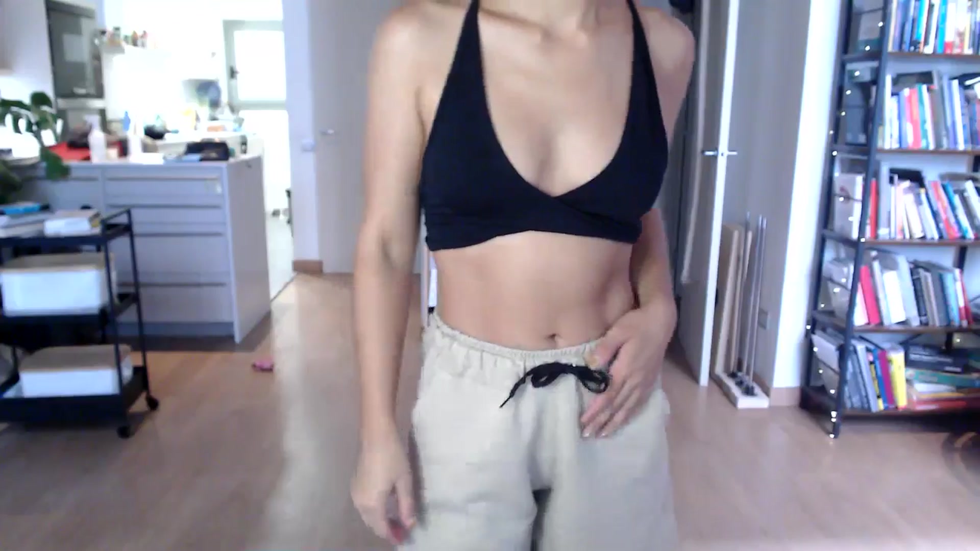 Gallery image thumbnail from TulaLulaVida's myfreecams stream on, 08/19/2025, 15:50 image 9 of 20