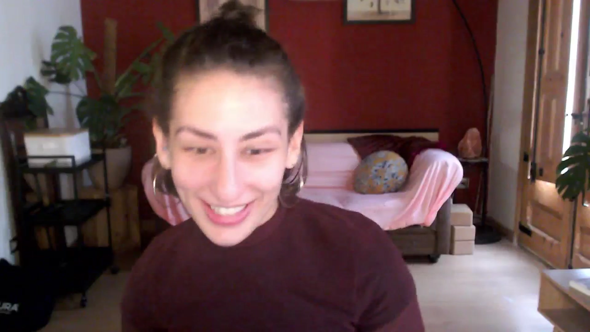 Gallery image thumbnail from TulaLulaVida's myfreecams stream on, 04/01/2026, 14:21 image 9 of 20