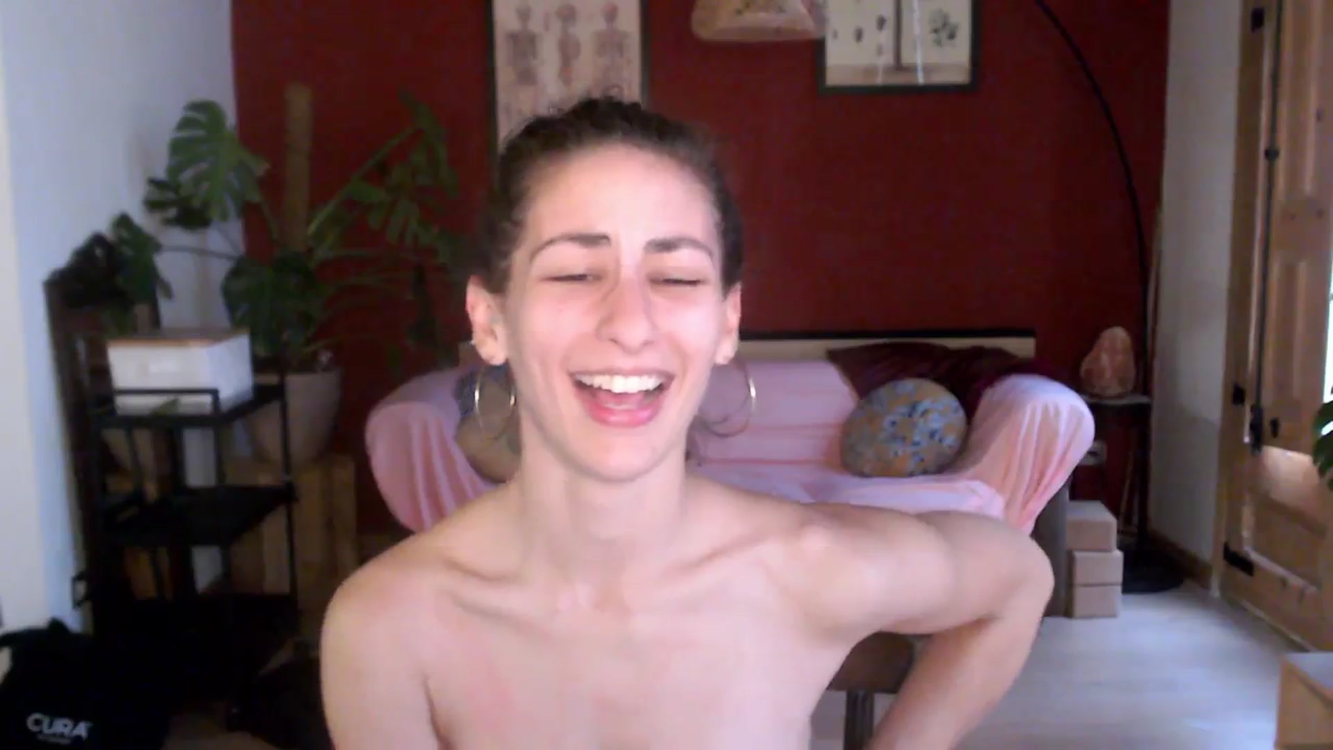 Gallery image thumbnail from TulaLulaVida's myfreecams stream on, 04/01/2026, 16:18 image 9 of 20