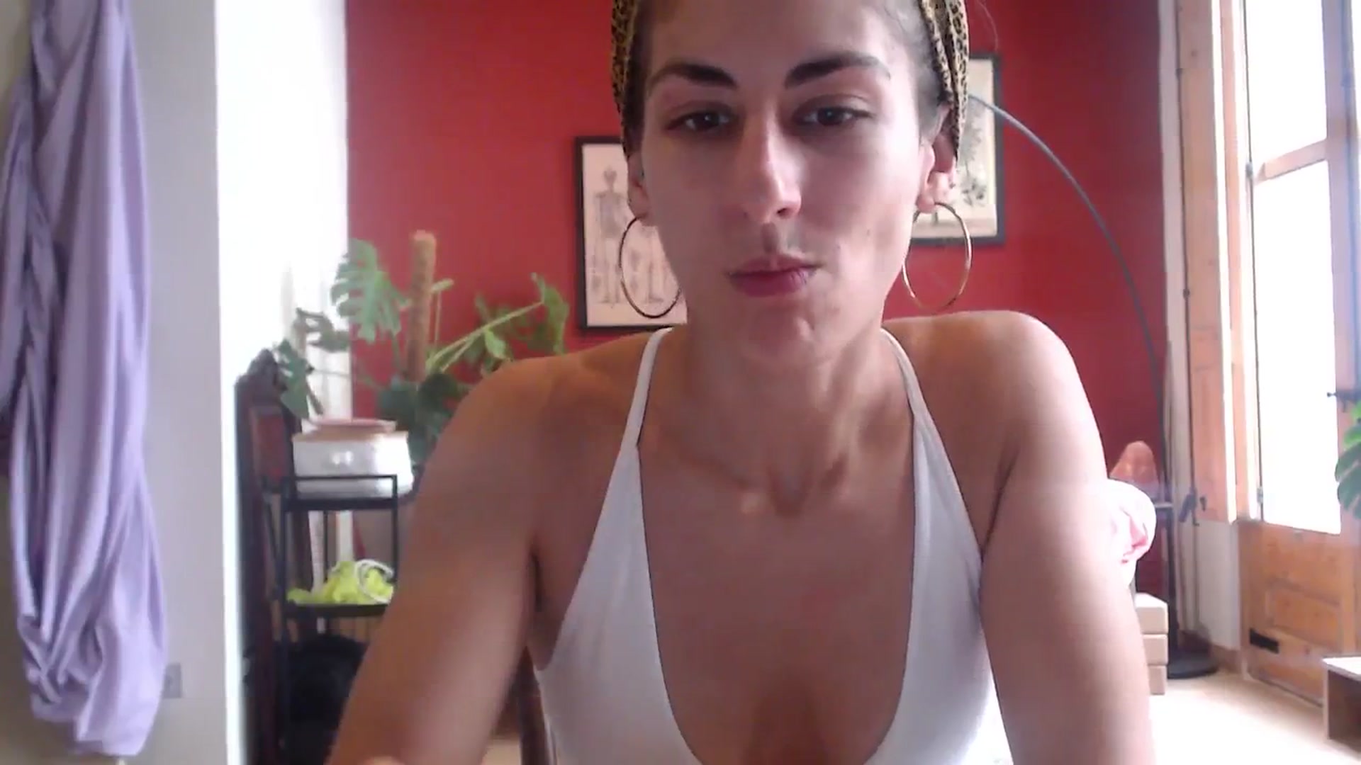 Gallery image thumbnail from TulaLulaVida's myfreecams stream on, 04/22/2026, 15:20 image 12 of 20