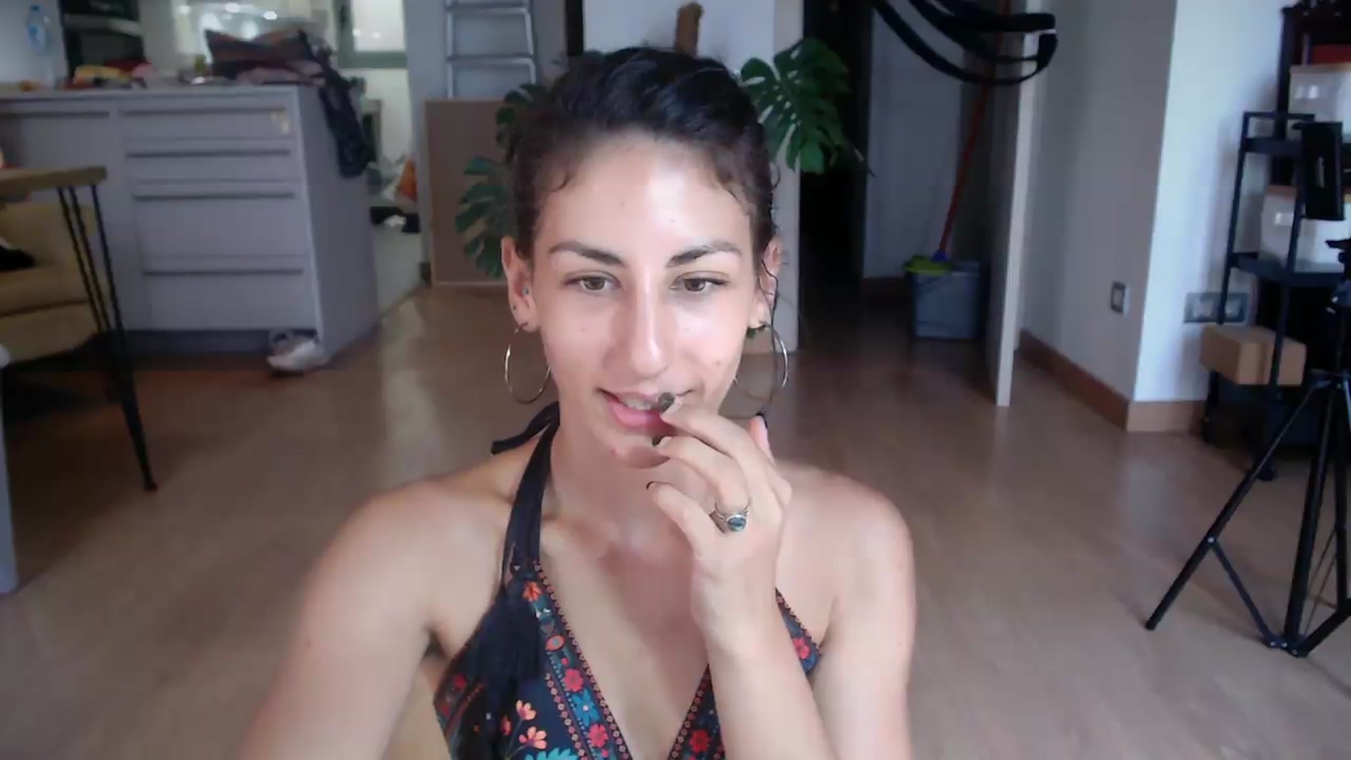 Gallery image thumbnail from TulaLulaVida's myfreecams stream on, 07/21/2026, 14:03 image 5 of 20