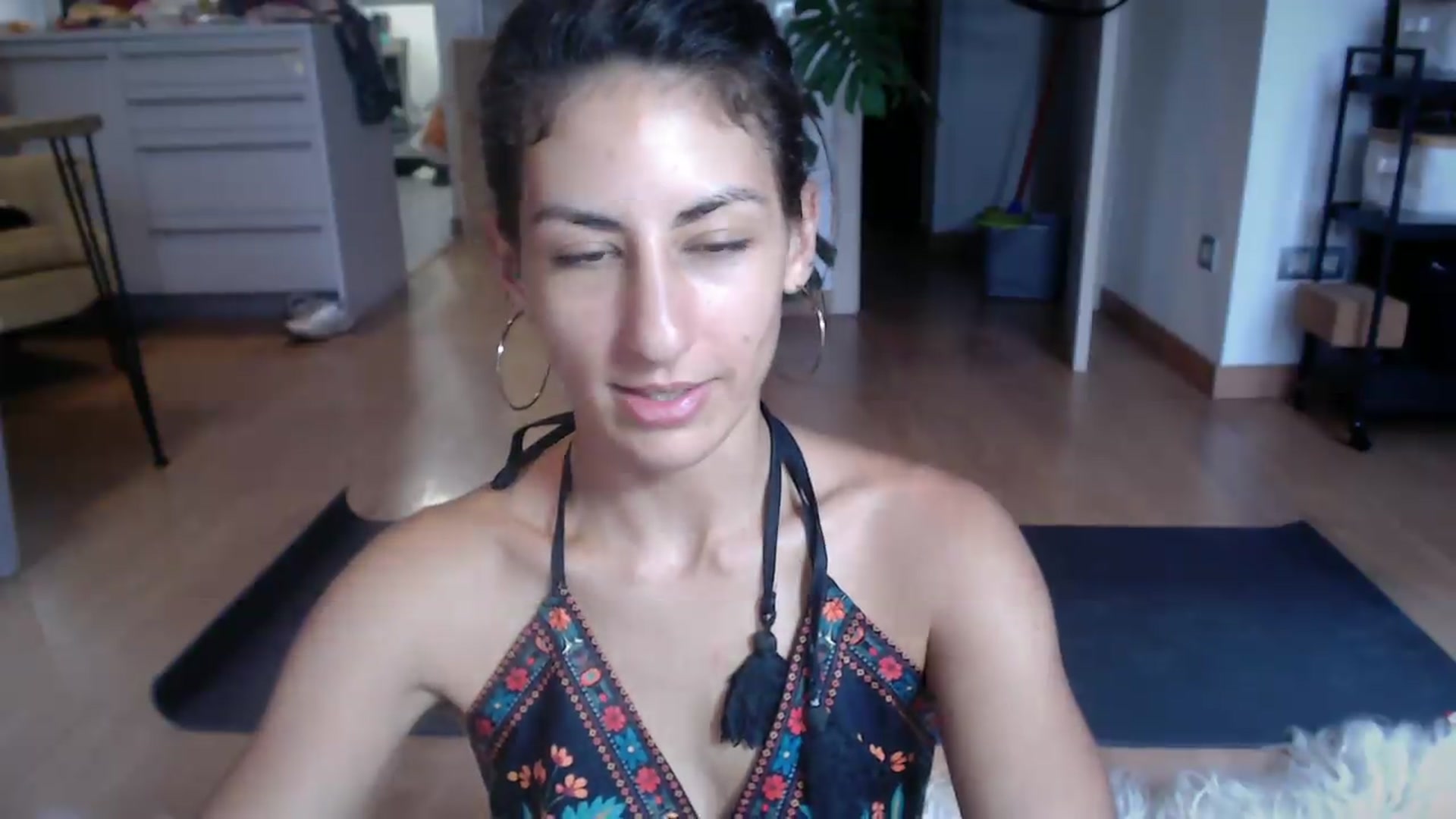 Gallery image thumbnail from TulaLulaVida's myfreecams stream on, 07/21/2026, 15:36 image 13 of 20