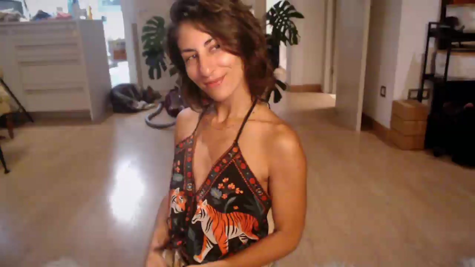 Gallery image thumbnail from TulaLulaVida's myfreecams stream on, 07/31/2026, 21:13 image 5 of 20