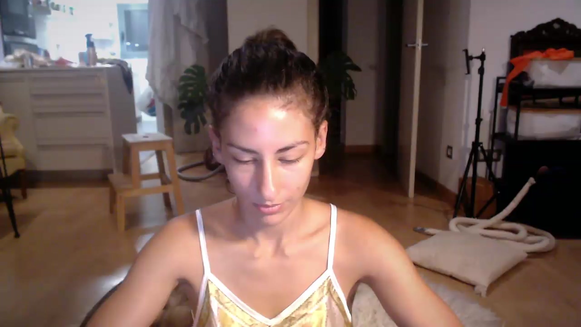 Gallery image thumbnail from TulaLulaVida's myfreecams stream on, 08/03/2026, 21:07 image 10 of 20