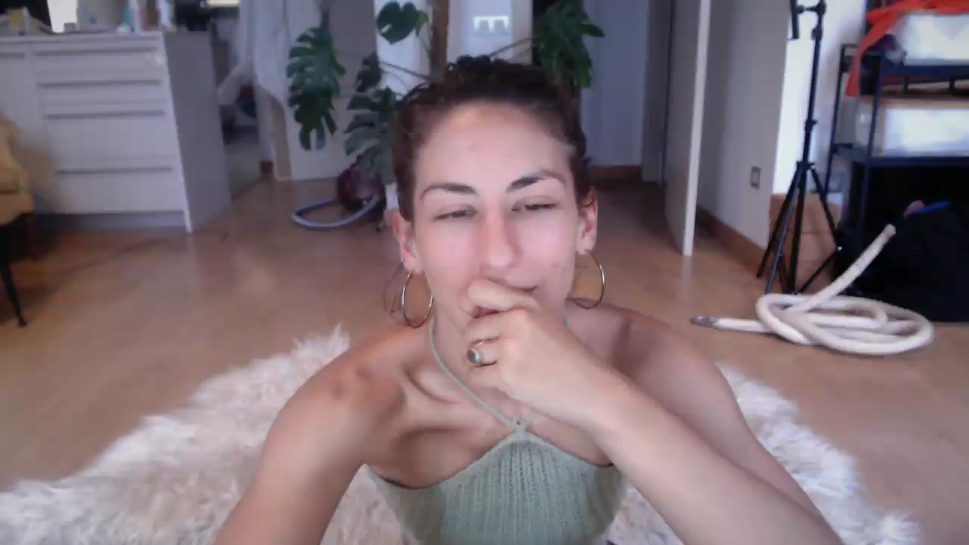 Gallery image thumbnail from TulaLulaVida's myfreecams stream on, 08/04/2026, 16:10 image 19 of 20