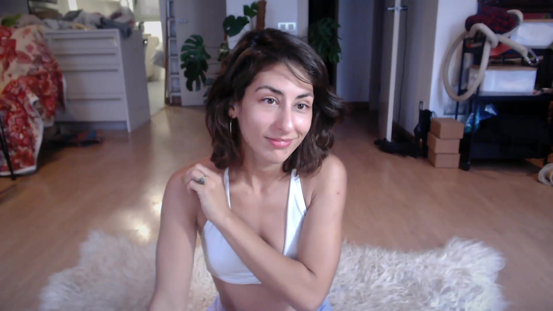 Gallery image thumbnail from TulaLulaVida's myfreecams stream on, 09/07/2026, 16:44 image 13 of 20