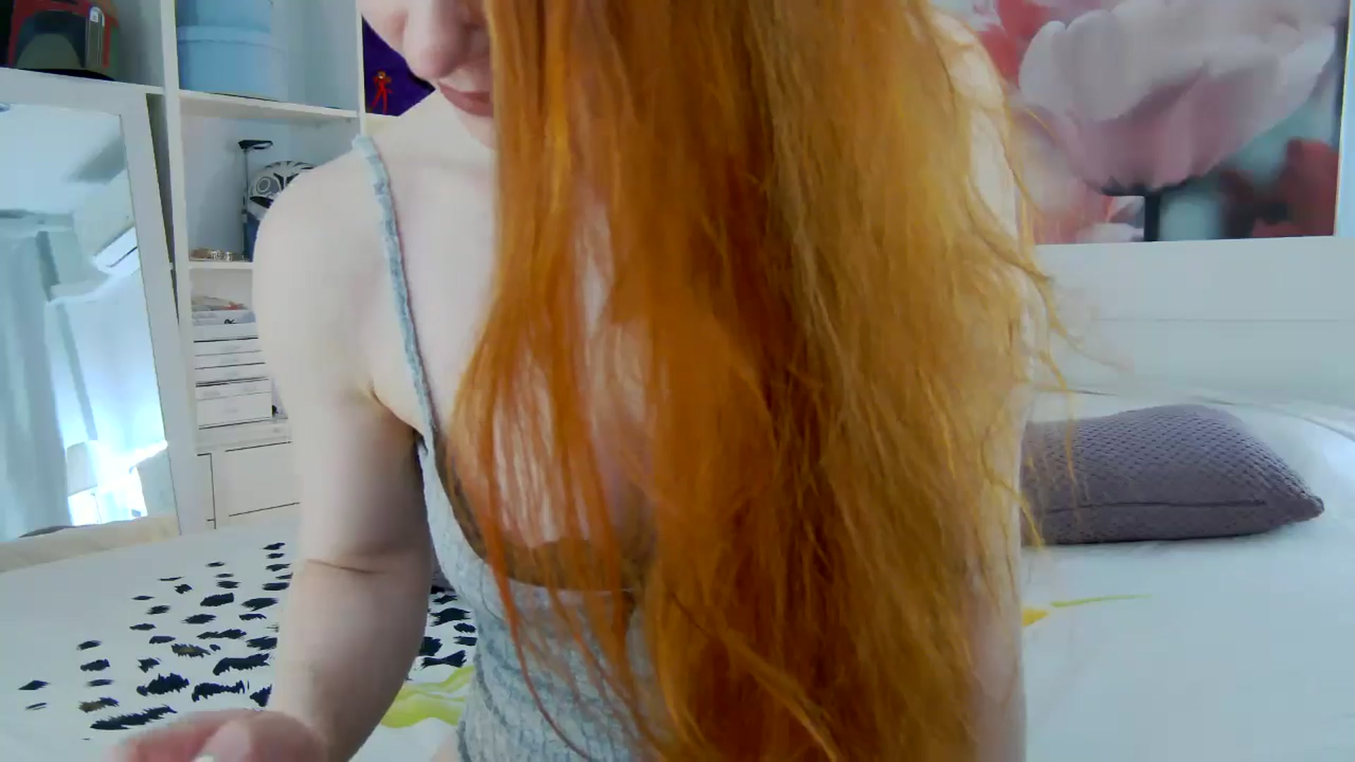 Gallery image thumbnail from TulipWhite's myfreecams stream on, 04/04/2025, 10:38 image 6 of 20