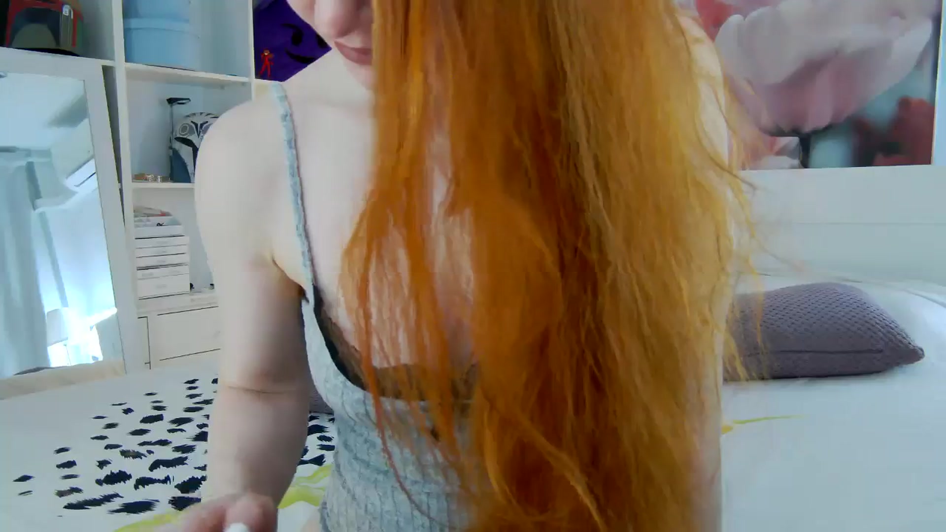 Gallery image thumbnail from TulipWhite's myfreecams stream on, 04/04/2025, 10:38 image 7 of 20