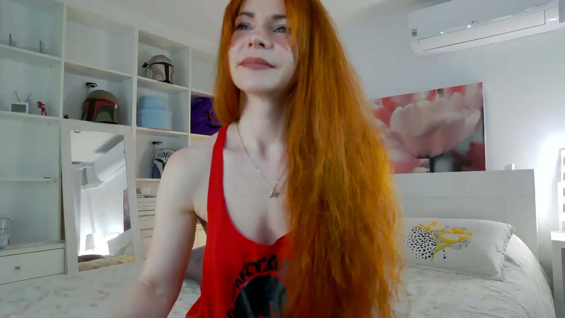 Gallery image thumbnail from TulipWhite's myfreecams stream on, 05/09/2025, 13:52 image 4 of 20