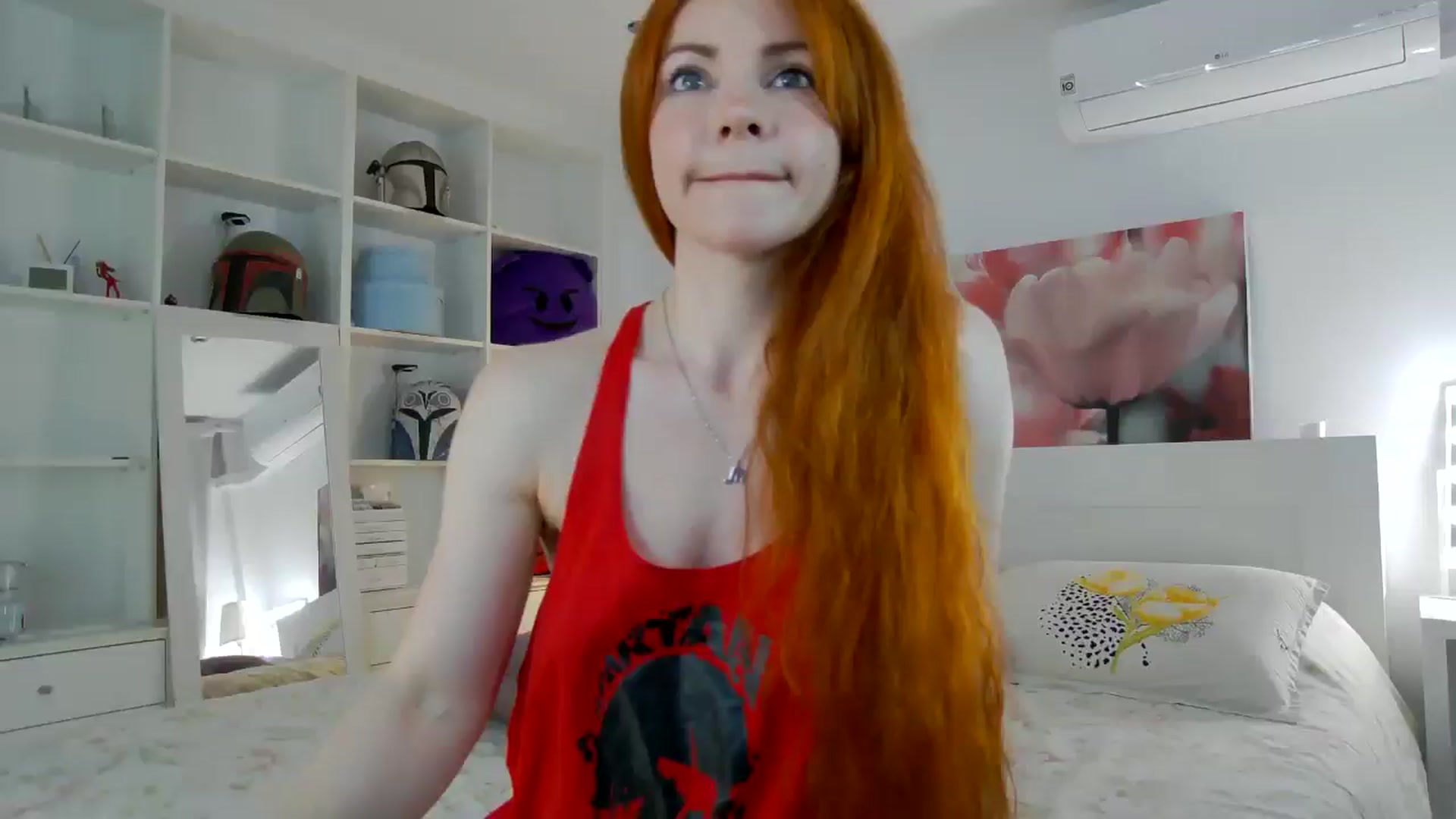 Gallery image thumbnail from TulipWhite's myfreecams stream on, 05/09/2025, 13:52 image 7 of 20