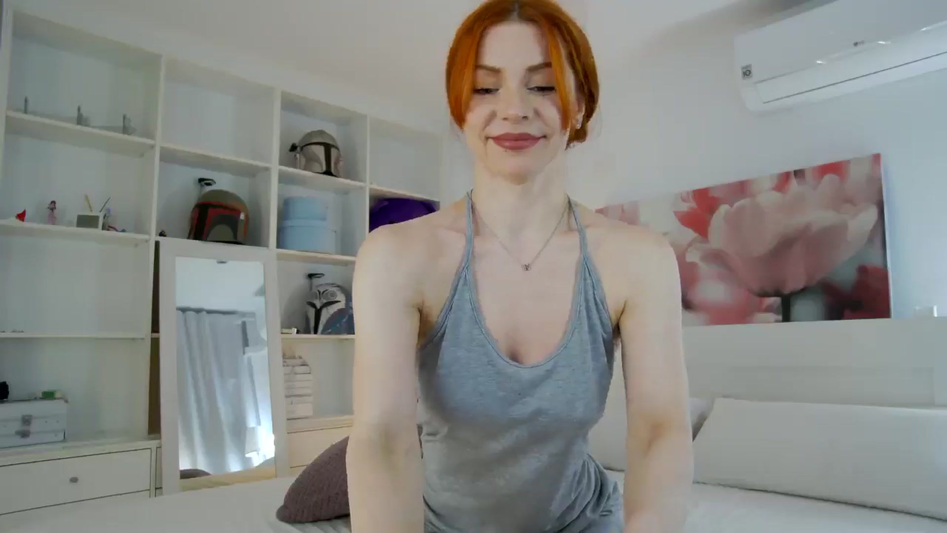 Gallery image thumbnail from TulipWhite's myfreecams stream on, 07/25/2025, 10:31 image 17 of 20