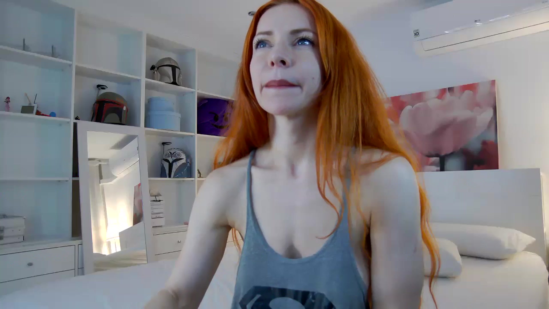 Gallery image thumbnail from TulipWhite's myfreecams stream on, 10/04/2025, 21:30 image 12 of 20