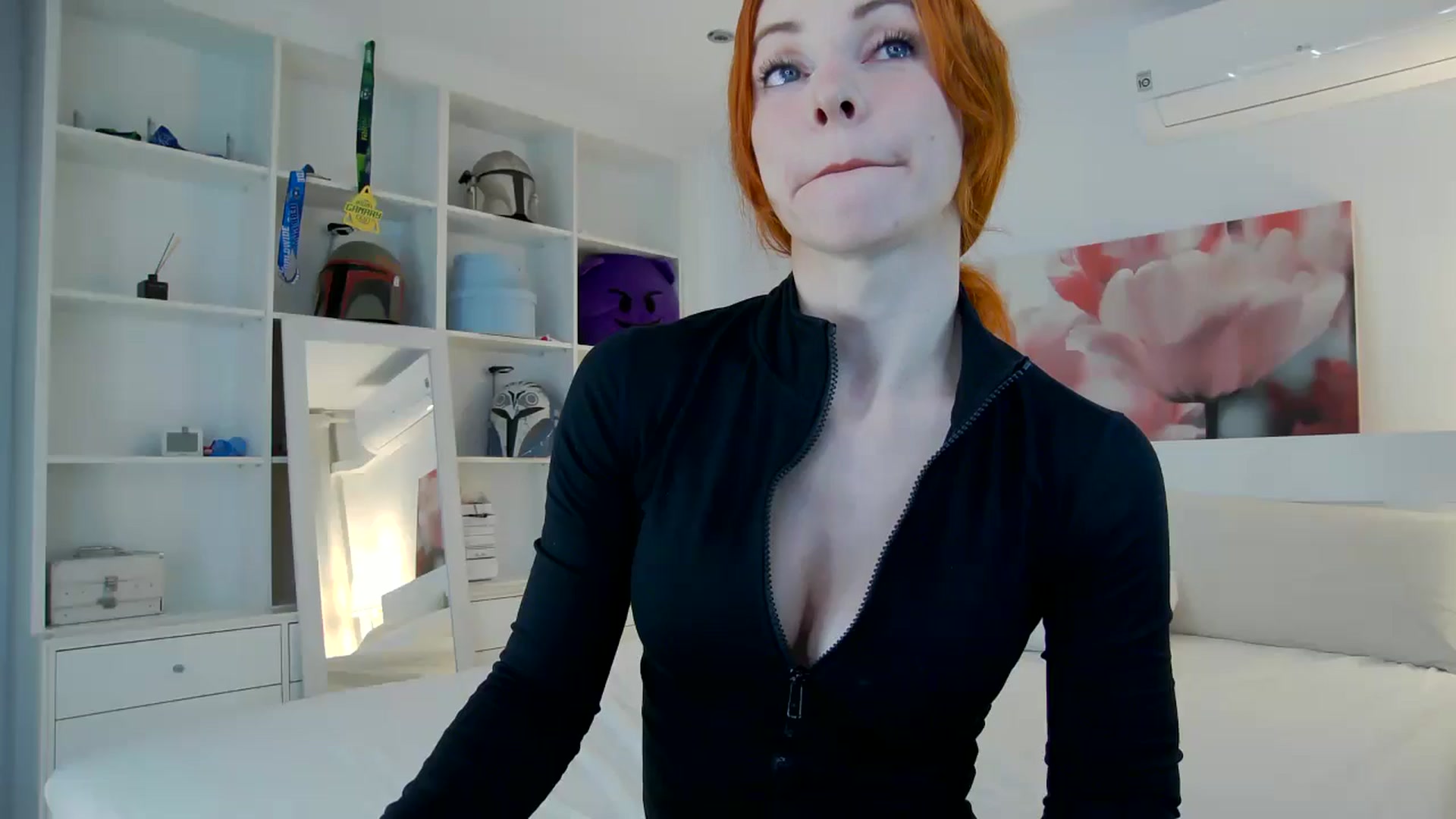 Gallery image thumbnail from TulipWhite's myfreecams stream on, 10/10/2025, 20:38 image 11 of 20