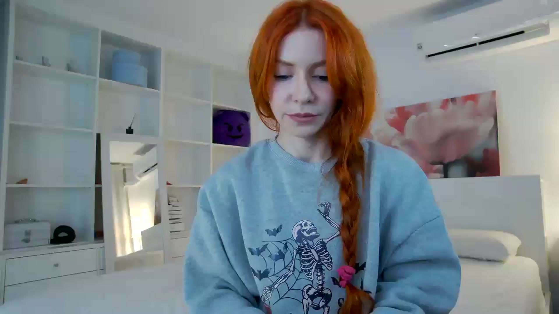 Gallery image thumbnail from TulipWhite's myfreecams stream on, 11/19/2025, 19:44 image 12 of 20