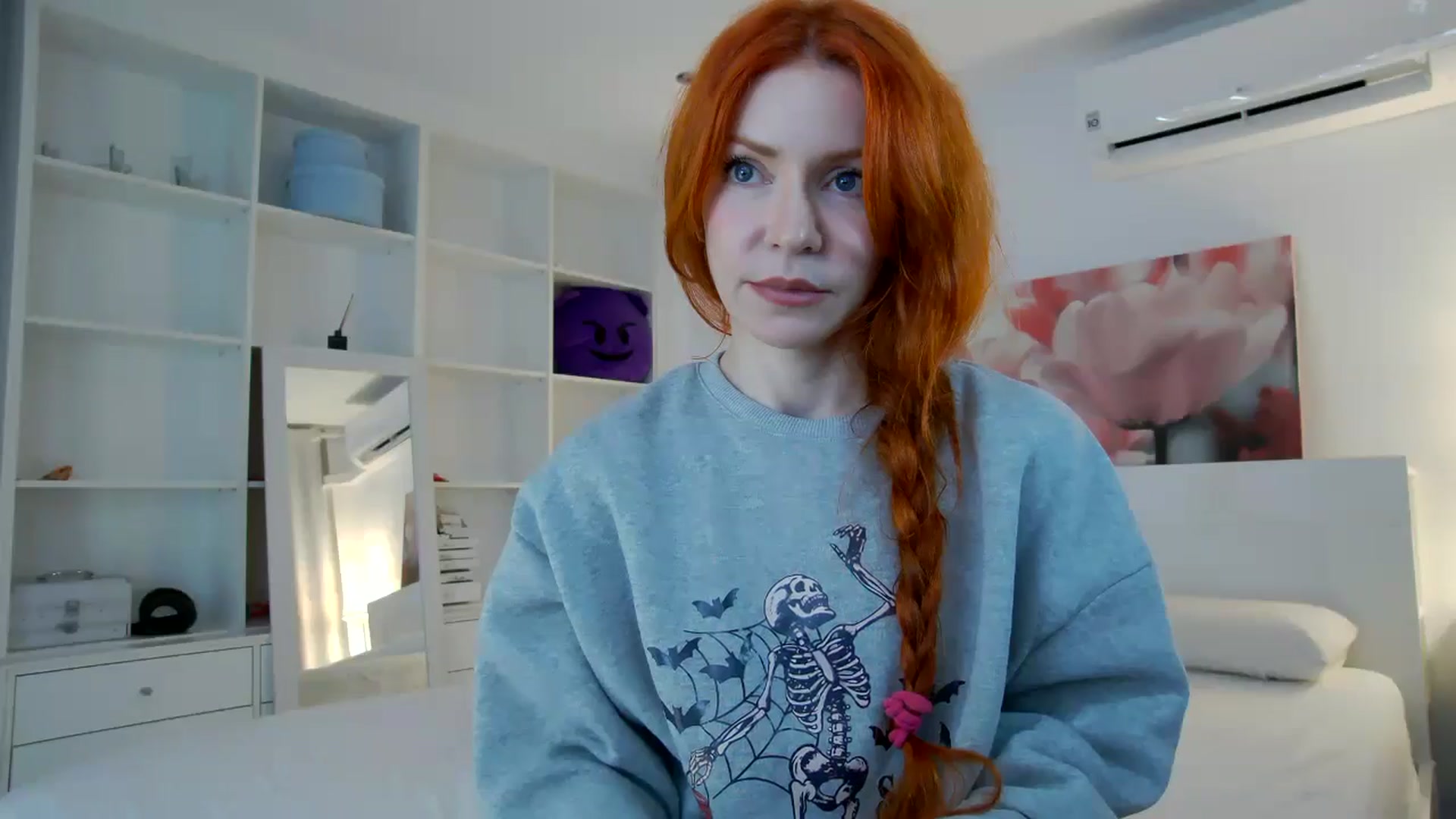 Gallery image thumbnail from TulipWhite's myfreecams stream on, 11/19/2025, 19:44 image 2 of 20