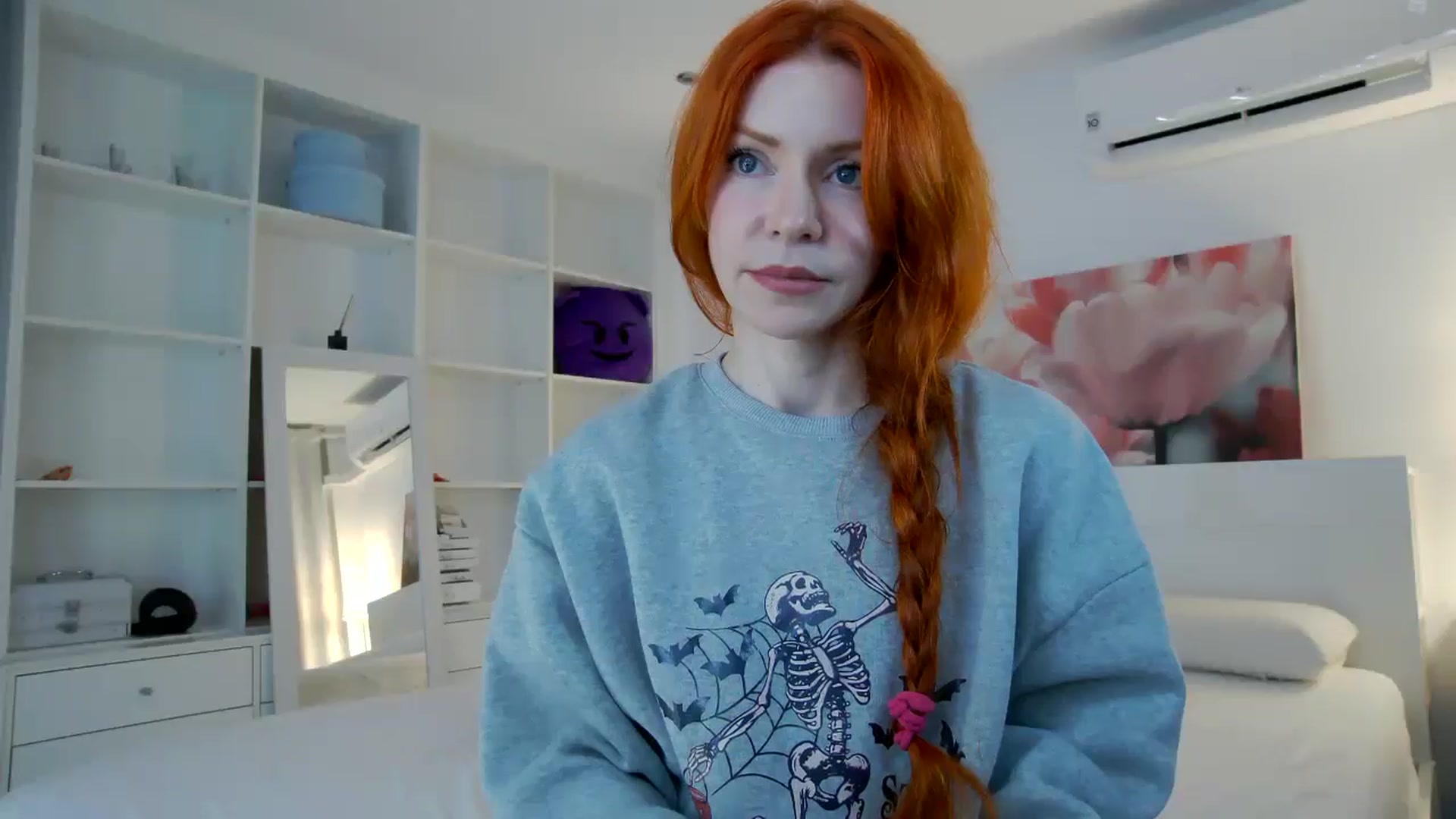 Gallery image thumbnail from TulipWhite's myfreecams stream on, 11/19/2025, 19:44 image 3 of 20