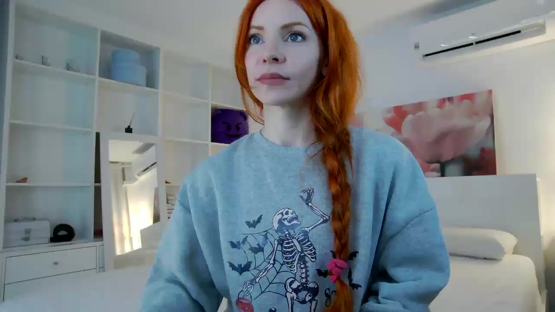 Gallery image thumbnail from TulipWhite's myfreecams stream on, 11/19/2025, 19:44 image 20 of 20
