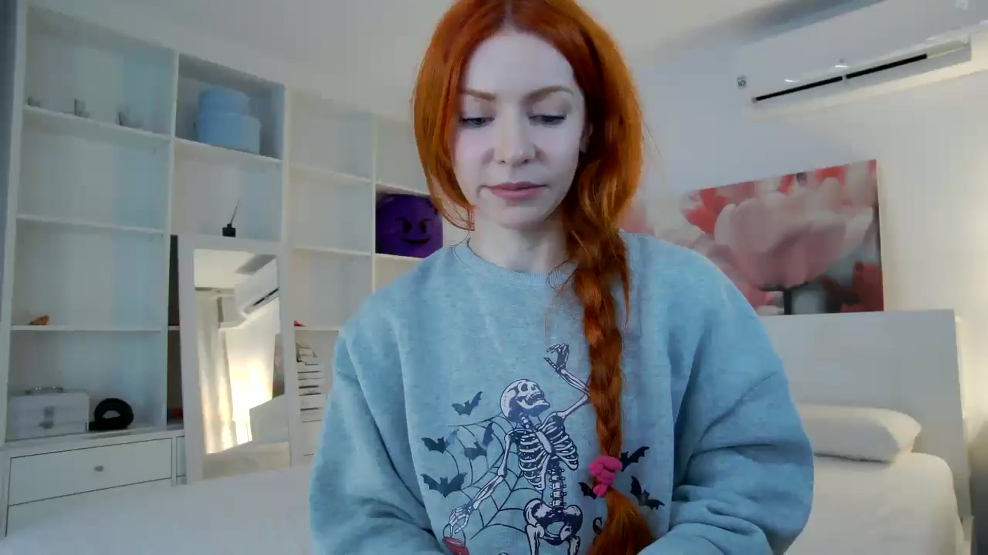 Gallery image thumbnail from TulipWhite's myfreecams stream on, 11/19/2025, 19:44 image 19 of 20