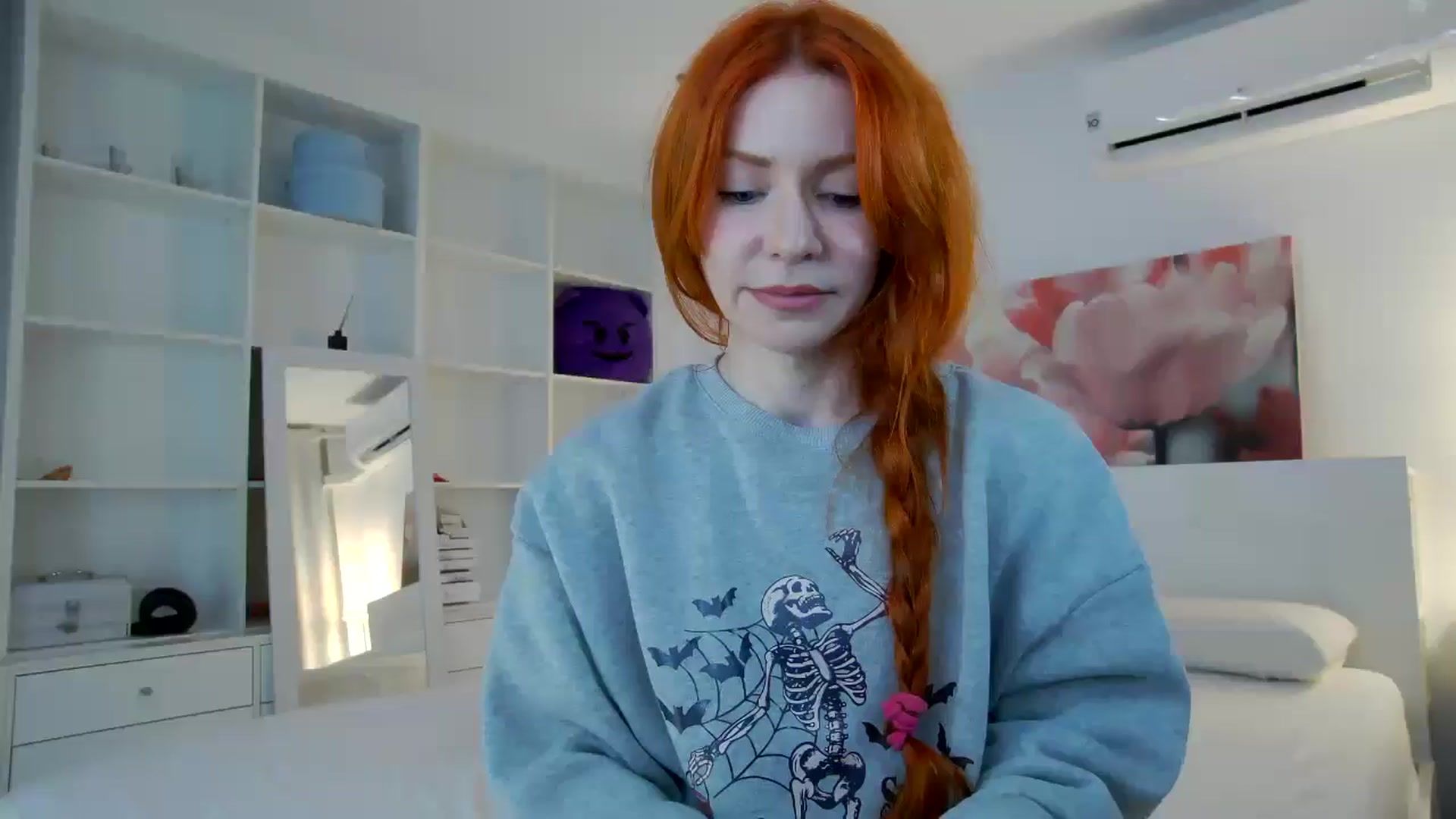 Gallery image thumbnail from TulipWhite's myfreecams stream on, 11/19/2025, 19:44 image 11 of 20